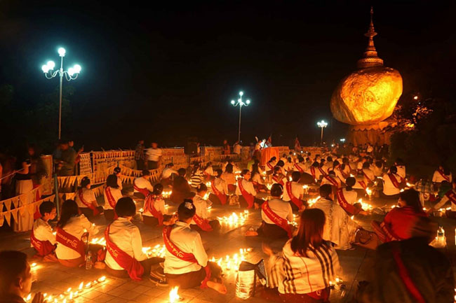 Thadingyut at the Golden Rock